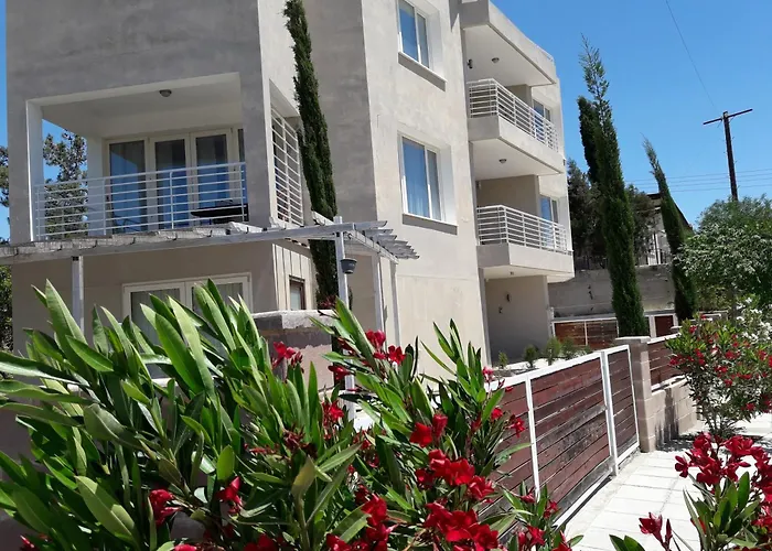 Saint John Sia House *