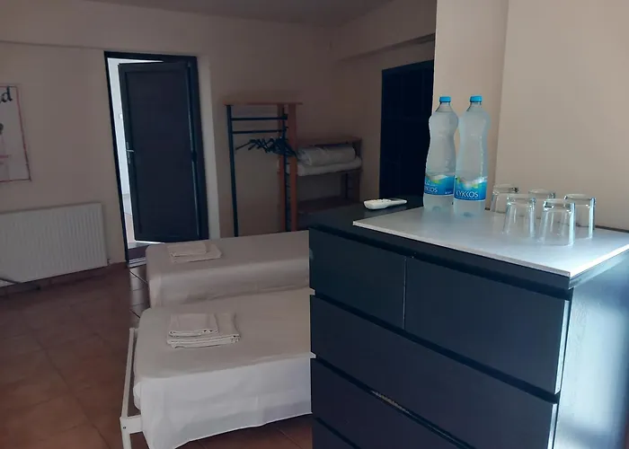 Saint John Sia House *